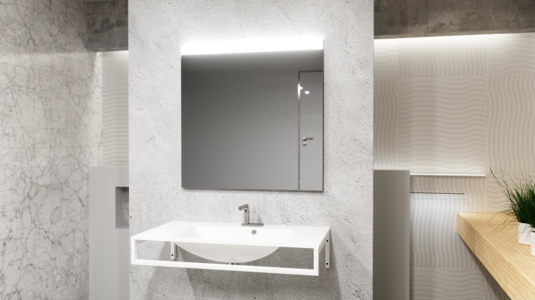 Lustro prostokątne EASY 04 z oświetleniem LED nad umywalką