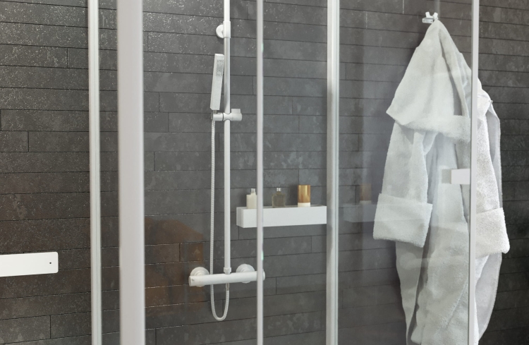 Biała półka łazienkowa do kabiny prysznicowej - BS60