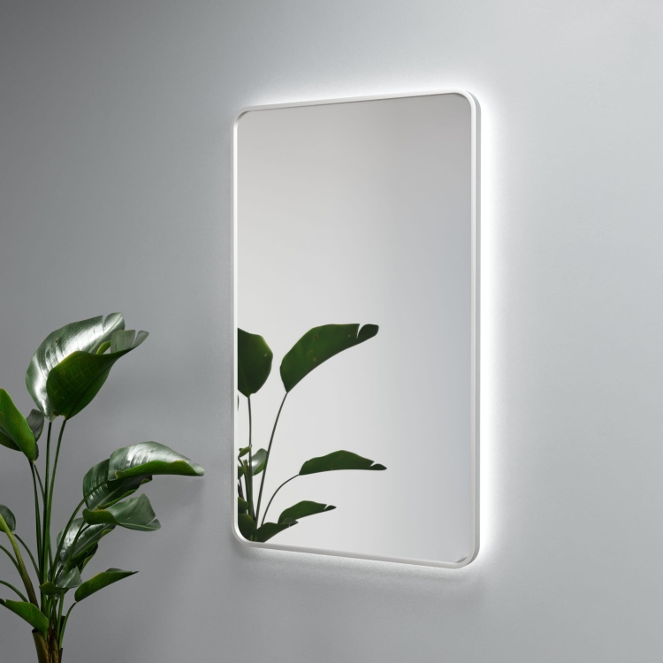 Lustro BONITA PLUS z zaokrąglonymi rogami w aluminiowej ramie z oświetleniem LED