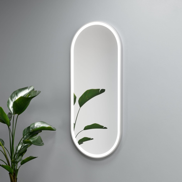 Lustro owalne LAURA w aluminiowej ramie z oświetleniem LED