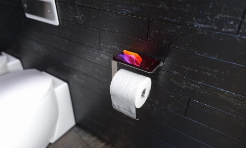 Stalowy uchwyt na papier toaletowy z półką na telefon naścienny - BUPTK w ciemnej łazience